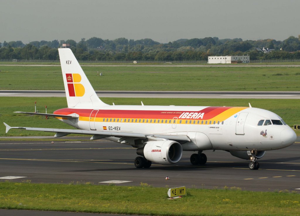 Iberia, EC-KEV, Airbus A 319-100 (Urogallo = geschtzte Vogelart), 2010.09.23, DUS-EDDL, Dsseldorf, Germany 

