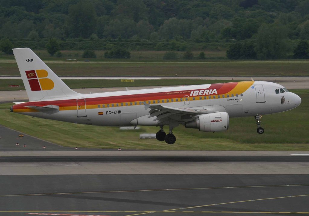 Iberia, EC-KHM, Airbus A 319-100 (Buho Real), 2008.05.22, DUS, Dsseldorf, Germany