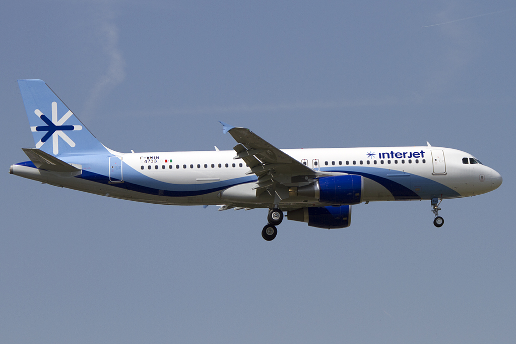 Interjet, F-WWIN (later Reg.: XA-ECO), Airbus, A320-214, 15.06.2011, TLS, Toulouse, France



