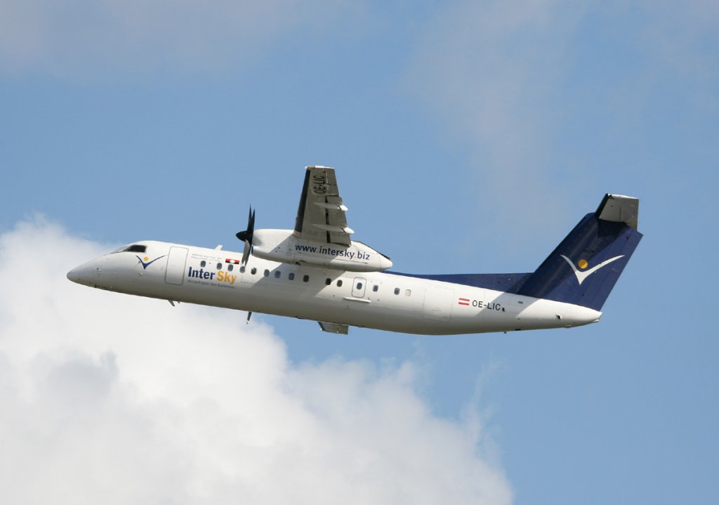 InterSky De Havilland Canada DHC-8-314Q OE-LIC beim Start in Berlin-Tegel am 17.05.2012