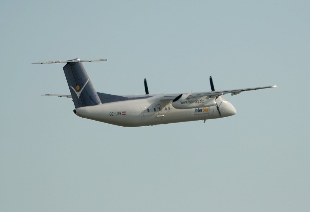 InterSky De Havilland Canada DHC-8-314Q OE-LSB beim Start in Berlin-Tegel am 22.05.2012