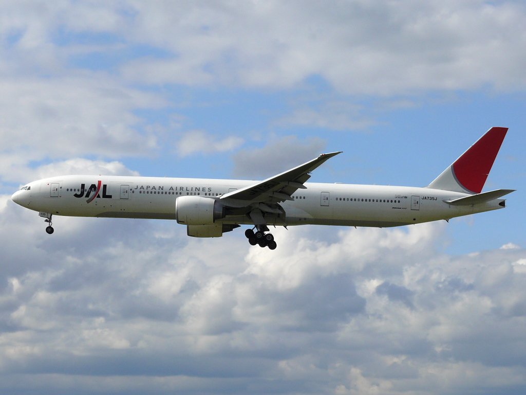 Japan Airlines (JAL); JA735J; Boeing 777-346(ER). Flughafen Frankfurt/Main. 12.06.2010.