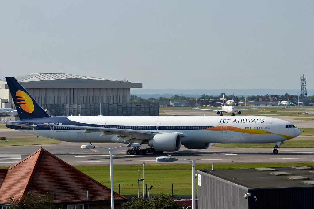 Jet Airways, VT-JEG, Boeing 777-35R/ER. Die Gesellschaft aus Indien flog London 2006 als erstes Ziel in Europa an und gehrt zu den grssten Airlines in Indien. 31.7.2011