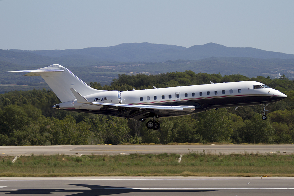Jet Aviation, VP-BJN, Bombardier, BD-700-1A11 Global 5000, 12.09.2010, GRO, Girona, Spain 




