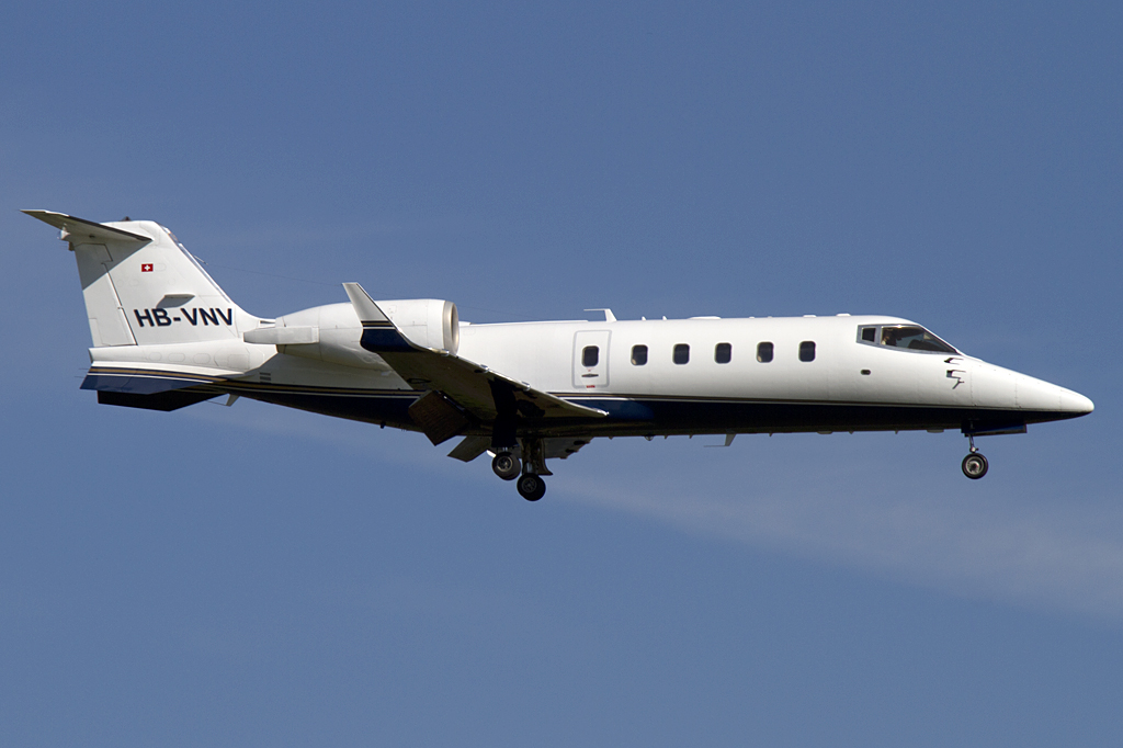 Jet Club, HB-VNV, Bombardier, Learjet 60, 03.10.2010, ZRH, Zrich, Switzerland 


