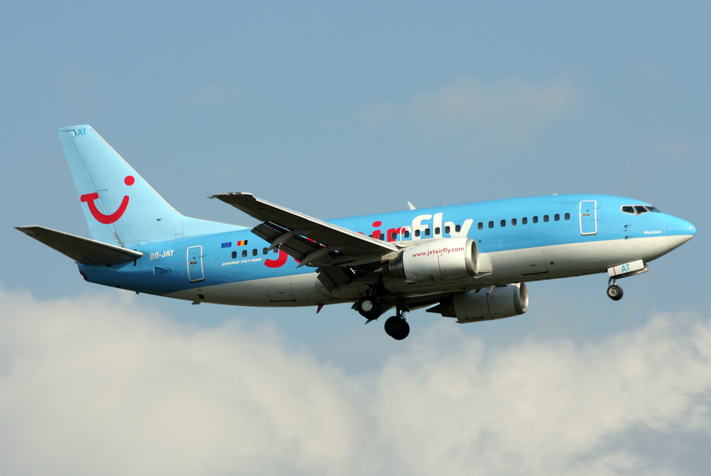 Jetairfly B737-500 OO-JAT im Anflug auf die 25L in BRU / EBBR / Brssel am 11.06.2009