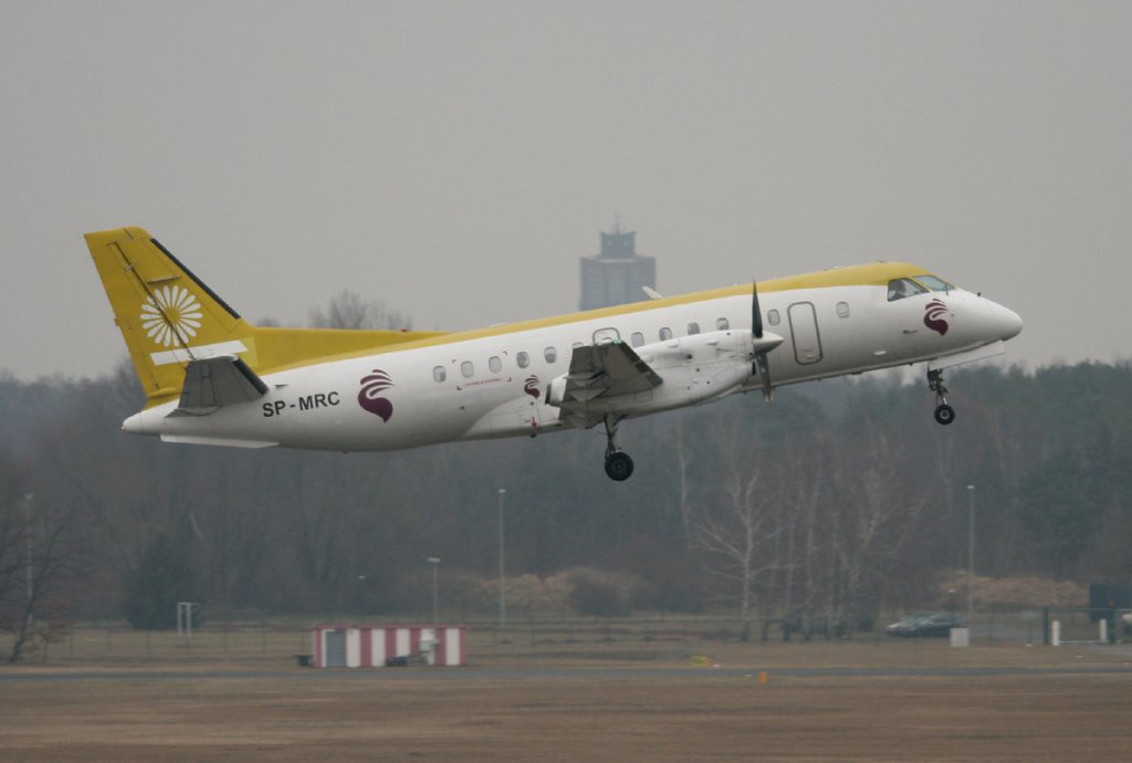 Jetisfaction(Sky Taxi) Saab 340A SP-MRC beim Start in Berlin-Tegel am 27.01.2012