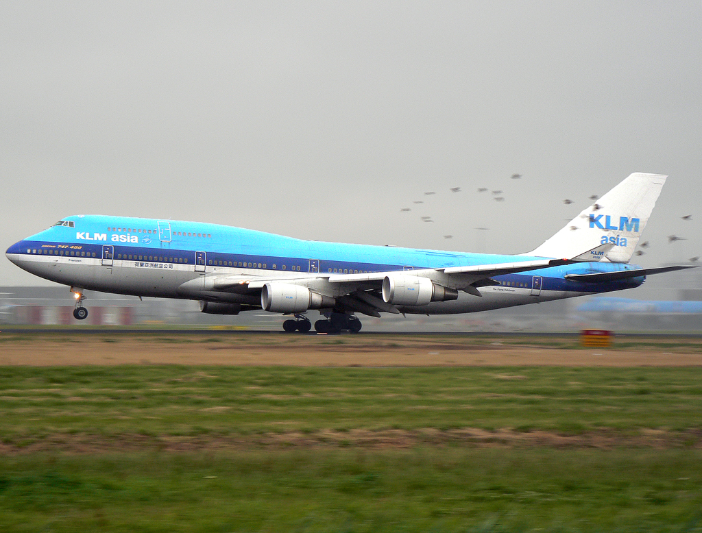 KLM Asia B747-400 PH-BFM beim Takeoff auf 24 in AMS / EHAM / Amsterdam am 12.07.2007