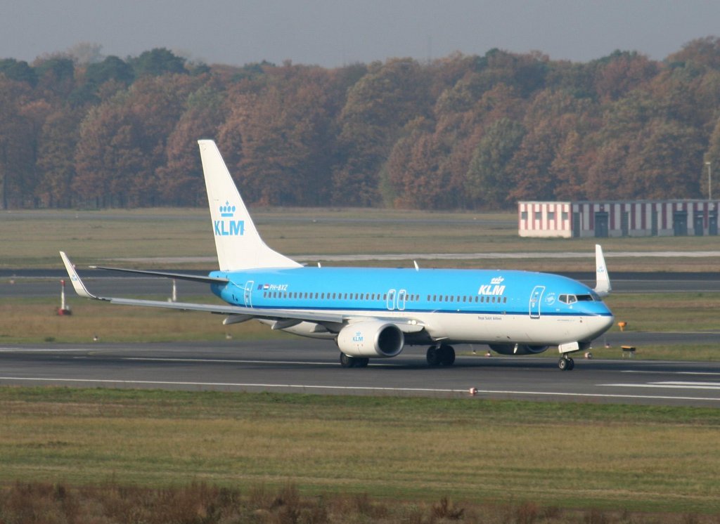 KLM B 737-8K2 PH-BXZ beim Start in Berlin-Tegel am 01.11.2009