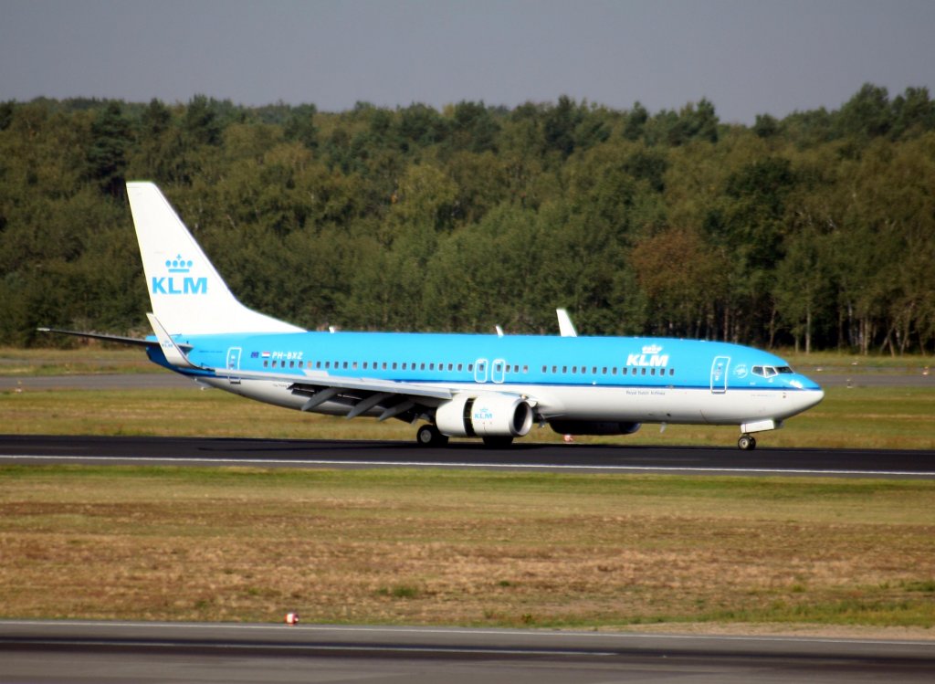 KLM B 737-8K2(WL) PH-BXZ nach der Landung in Berlin-Tegel am 20.09.2009