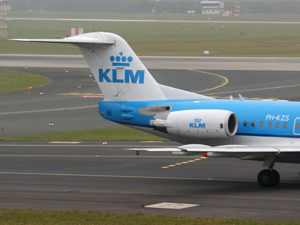 KLM cityhopper, PH-KZS, Fokker, 70 (Seitenleitwerk/Tail), 13.11.2011, DUS-EDDL, Dsseldorf, Germany