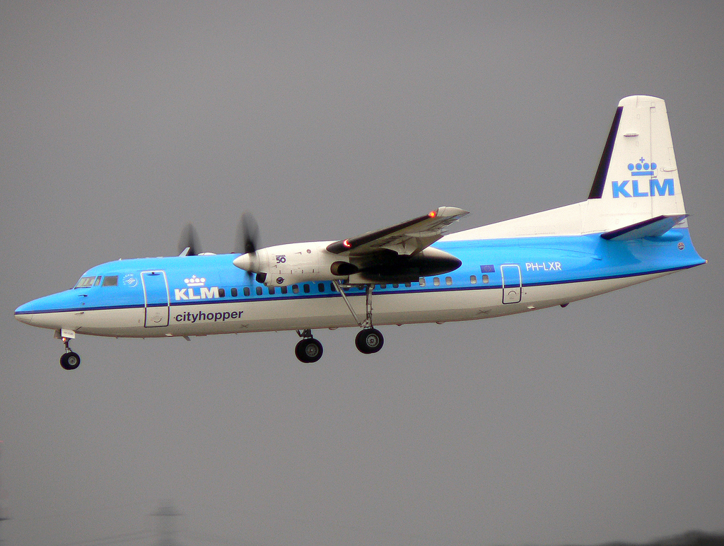 KLM F-50 PH-LXR im Anflug auf 23L in DUS / EDDL / Düsseldorf am 25.11.2007