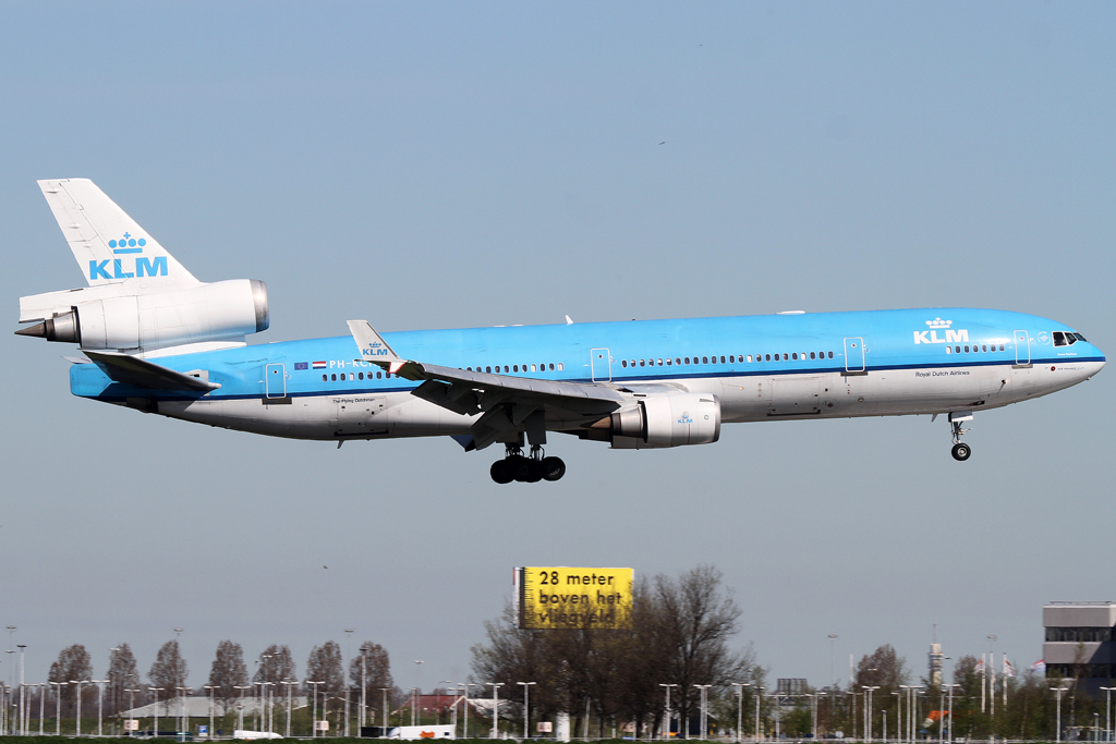 KLM MD11 AMS 30.04.2012