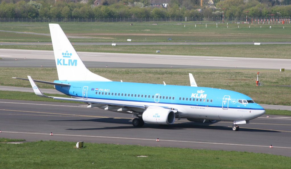 KLM PH-BGI am 18.4.2010 kurz vor einem berfhrungsflug von Dsseldorf nach Amsterdam.