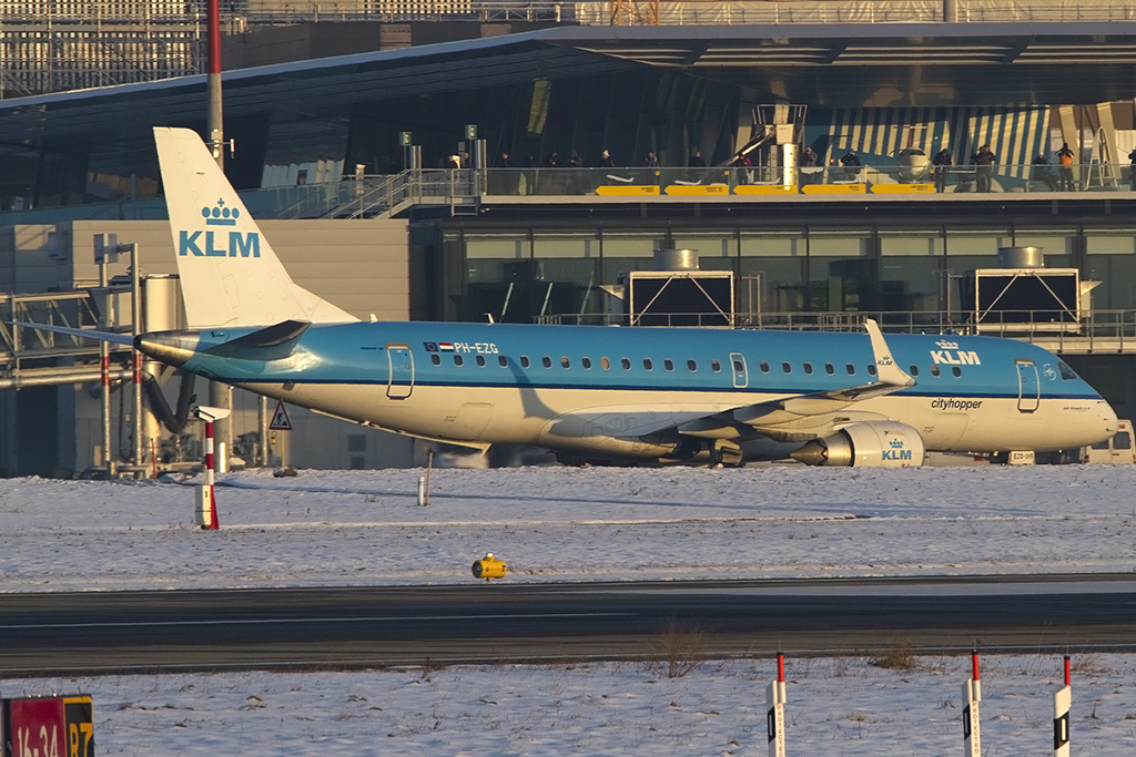 KLM, PH-EZG, Embraer, ERJ-190LR, 23.01.2013, ZRH, Zrich, Switzerland 



