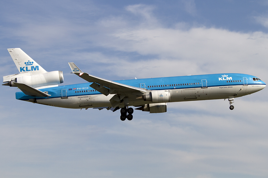 KLM, PH-KCH, McDonnell Douglas, MD 11, 31.08.2011, YUL, Montreal, Canada


