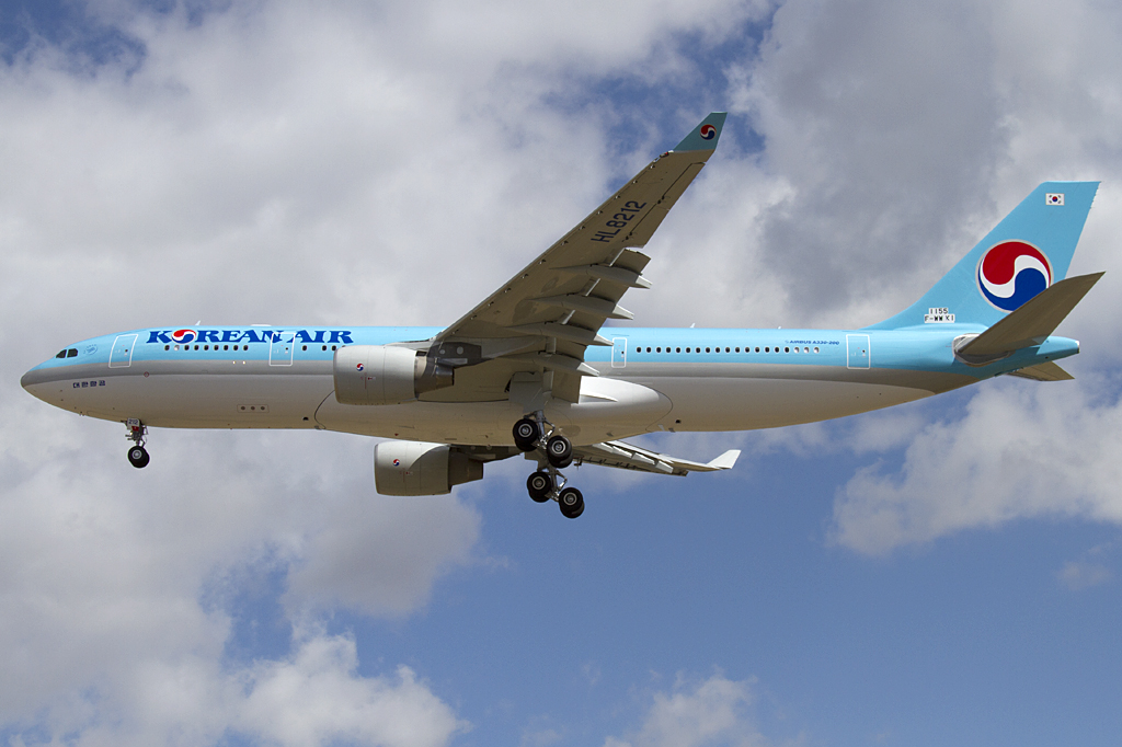 Korean Air, F-WWKI (later Reg. HL8212), Airbus, A330-223, 09.09.2010, TLS, Toulouse, France


