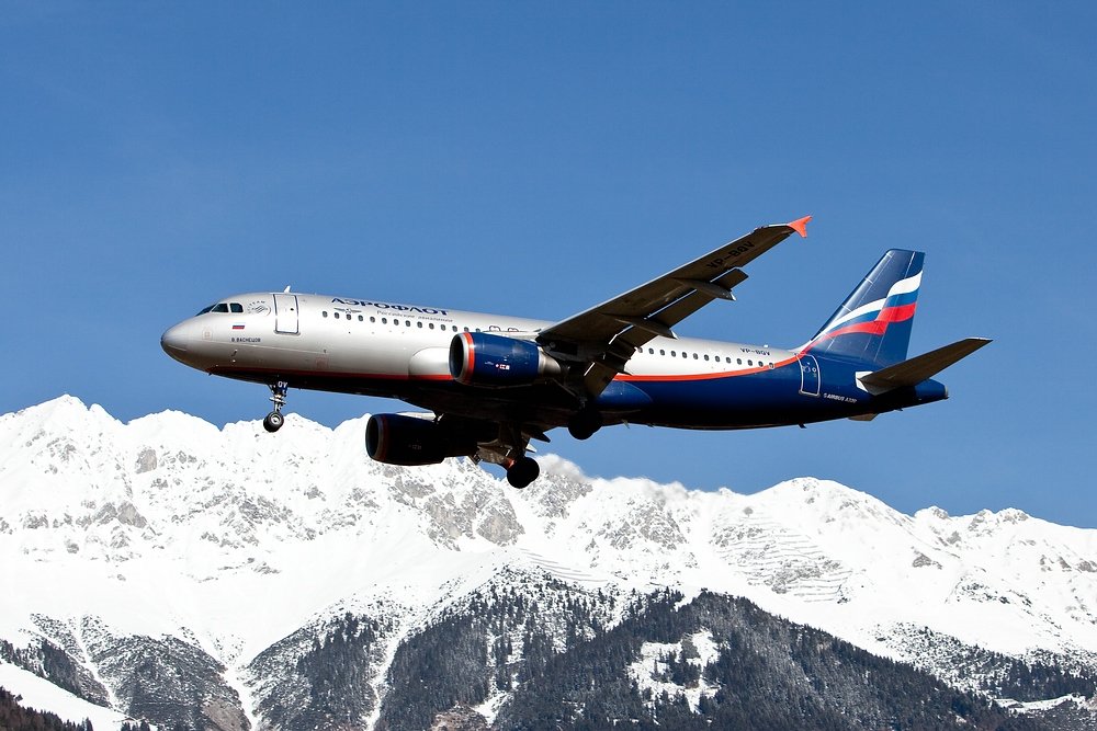 Landung A320/Aeroflot/Innsbruck (LOWI / INN) / 27.02.2010.