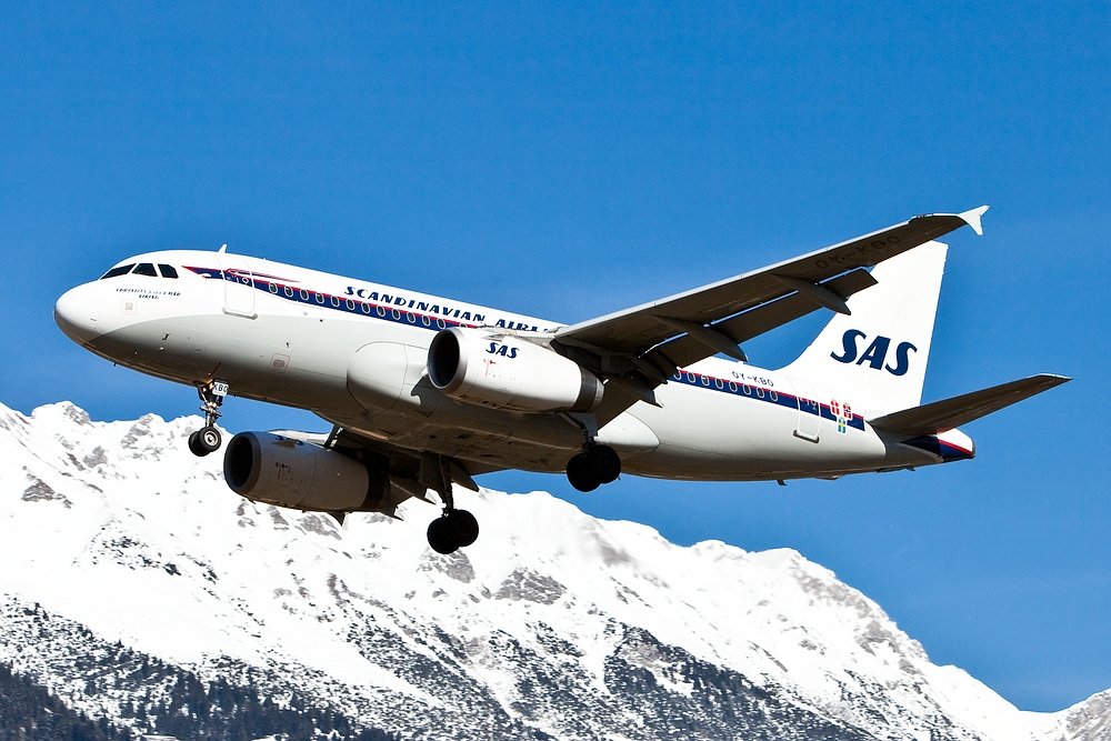 Landung A320/SAS_Retro/Innsbruck (LOWI / INN) / 27.02.2010.