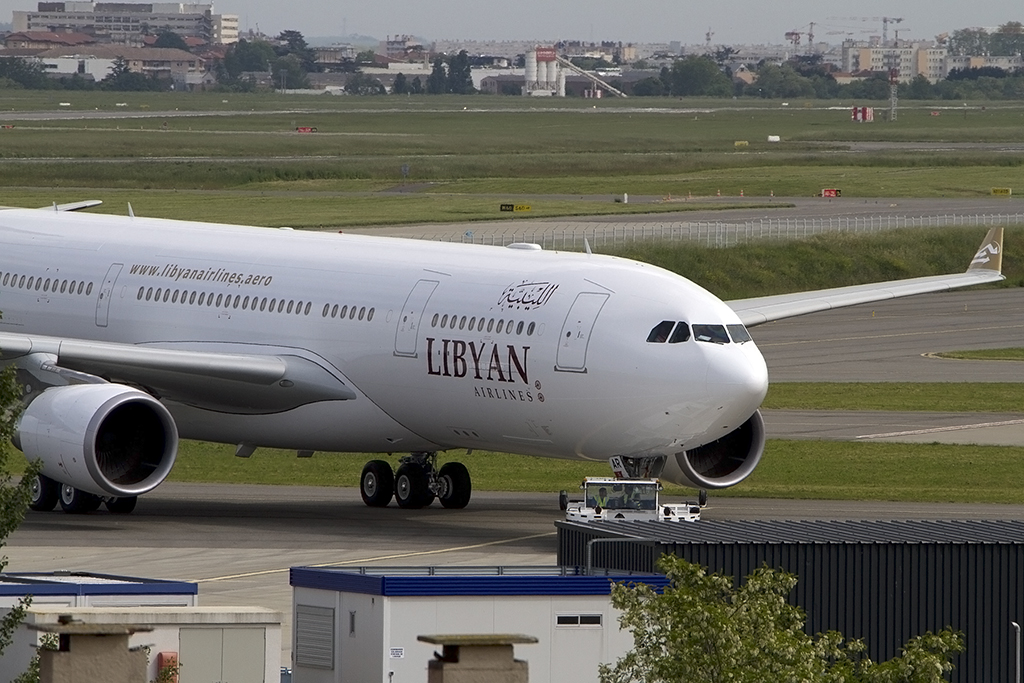 Libyan Airlines, F-WWCK > 5A-LAR, Airbus, A330-202, 14.05.2013, TLS, Toulouse, France



