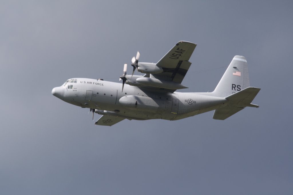 Lockheed C-130E Hercules - AF 63-7825 - United States Air Force

berflug der Air Base Ramstein am 6. Juli 2009