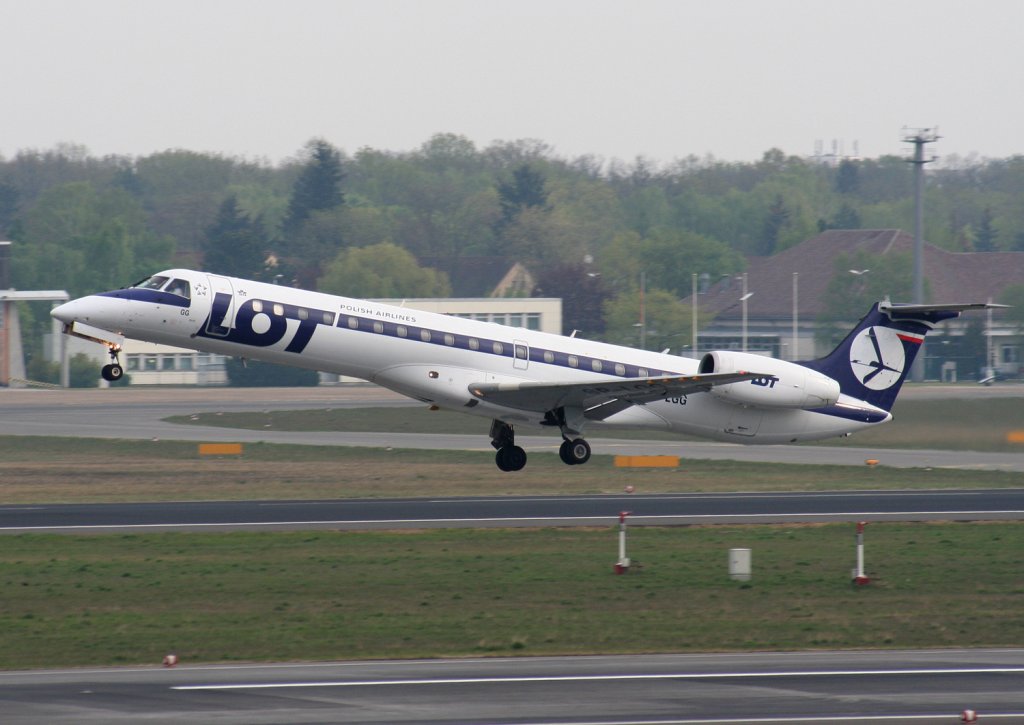 LOT Embraer 145 SP-LGG beim Start in Berlin-Tegel am 01.05.2010
