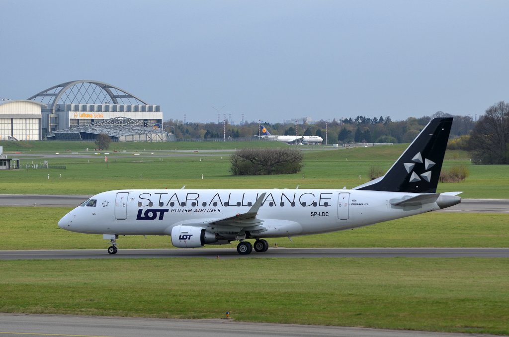 LOT Embraer 170 SP-LDC in Hamburg Fuhlsbttel am 02.05.13