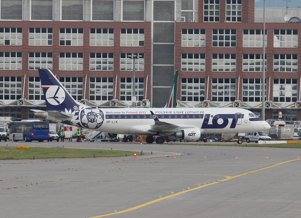 LOT Embraer ERJ-175-200STD SP-LIK am 16.08.2012 auf dem Flughafen Frankfurt am Main