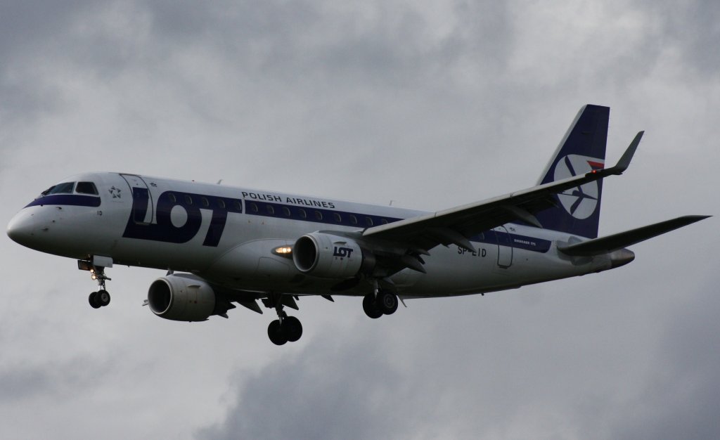 LOT Polish Airlines, SP-LID, Embraer ERJ-175STD (ERJ-175-200), 23.07.2011, HAM-EDDH, Hamburg, Germany
