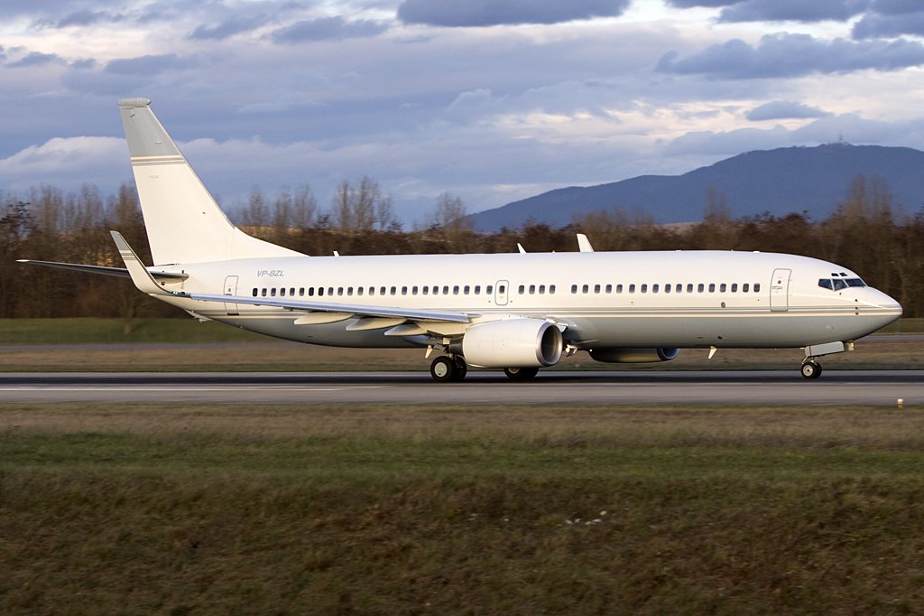 Lowa, VP-BZL, Boeing, B737-8DV-BBJ2, 28.11.2009, BSL, Basel, Switzerland 



