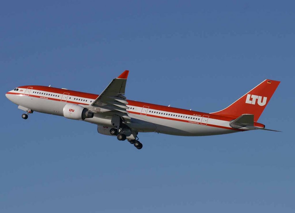 LTU, D-ALPH, Airbus A 330-200, 2008.02.09, DUS, Dsseldorf, Germany