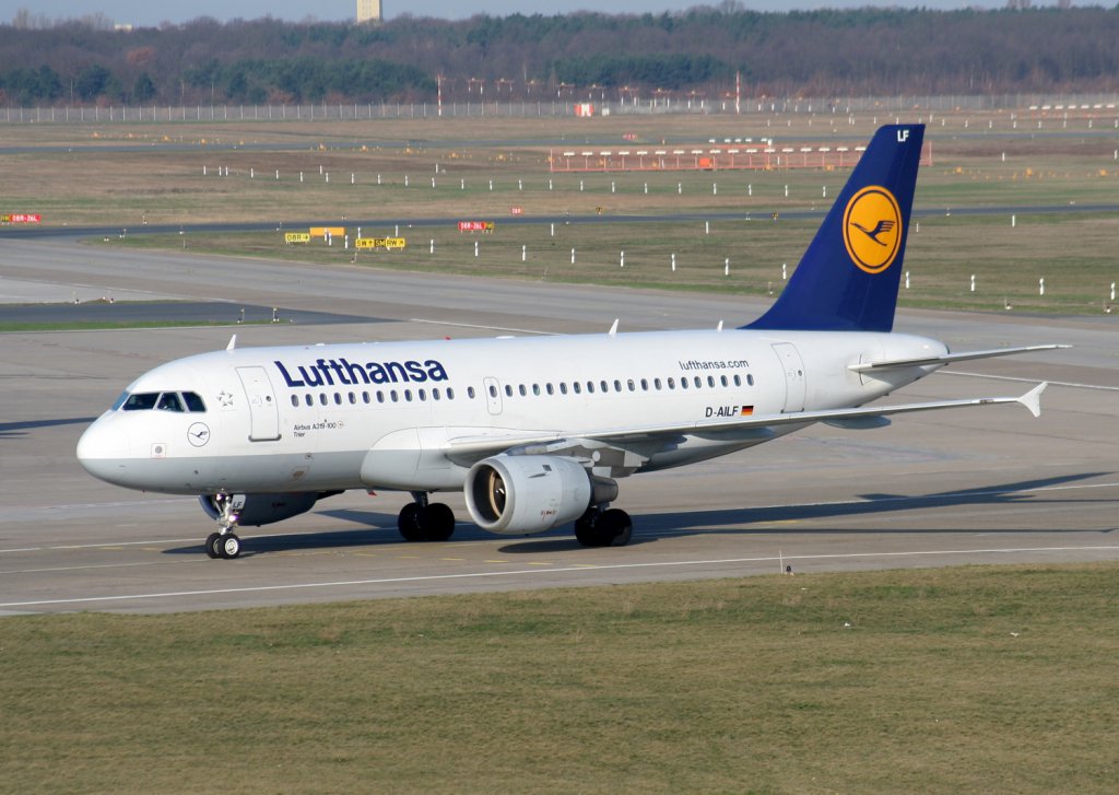 Lufthansa A 319-114 D-AILF  Trier  bei der Ankunft in Berlin-Tegel am 02.04.2010