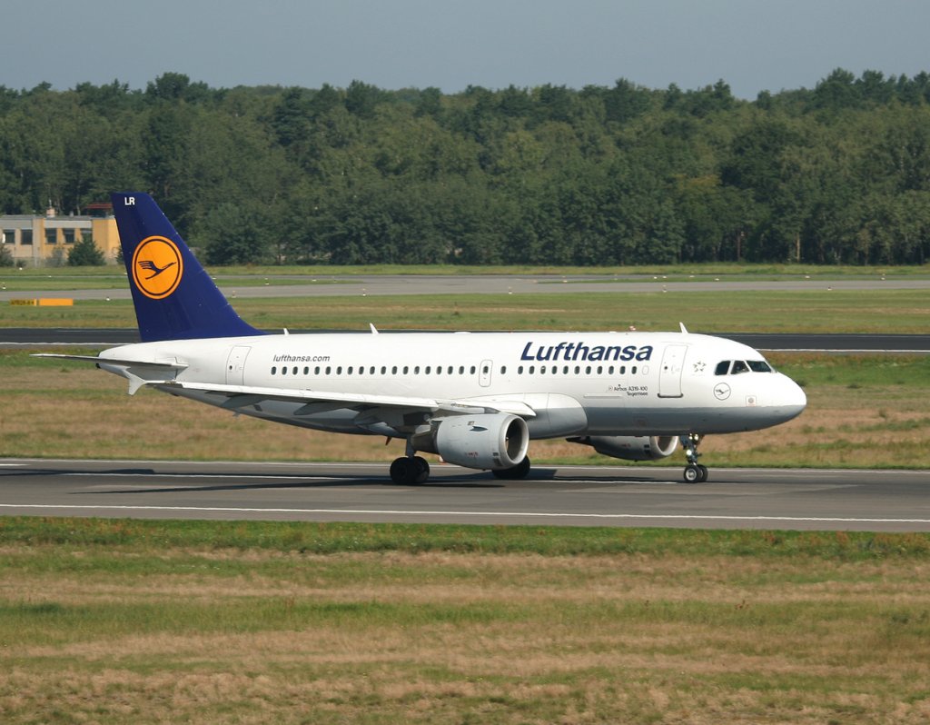 Lufthansa A 319-114 D-AILR  Tegernsee  beim Start in Berlin-Tegel am 02.08.2011