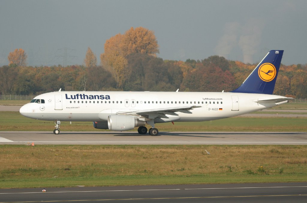 Lufthansa A 320-214 D-AIZD beim Start in Düsseldorf am 31.10.2011