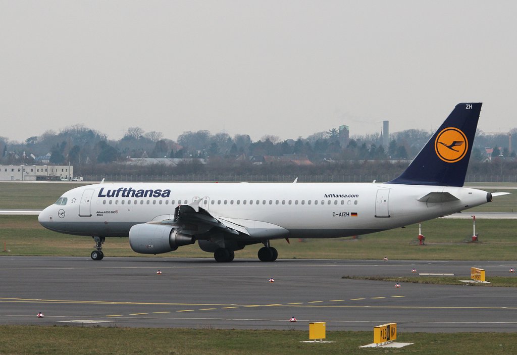 Lufthansa A 320-214 D-AIZH  Ahlen  bei der Ankunft in Dsseldorf am 11.03.2013
