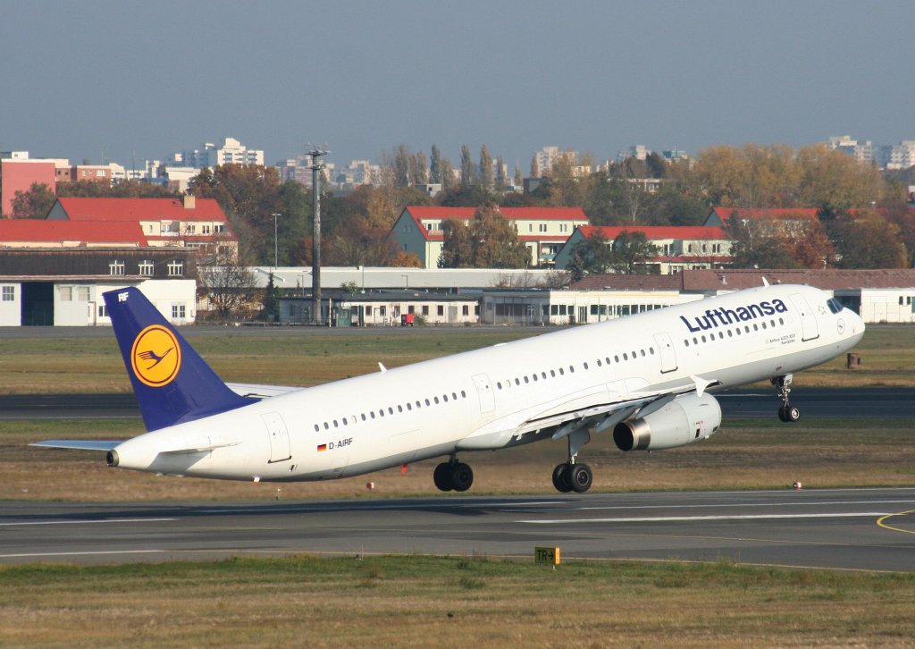 Lufthansa A 321-131 D-AIRF   Kempten   beim Start in Berlin-Tegel am 31.10.2009