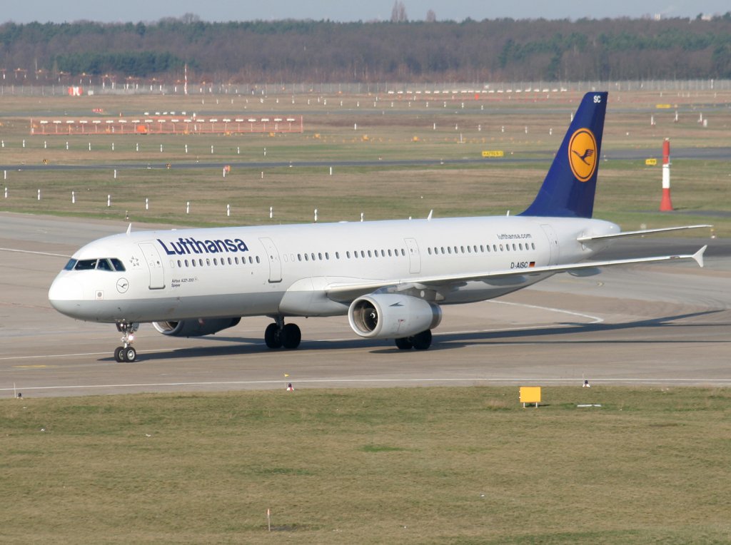 Lufthansa A 321-231 D-AISC  Speyer  bei der Ankunft in Berlin-Tegel am 02.04.2010