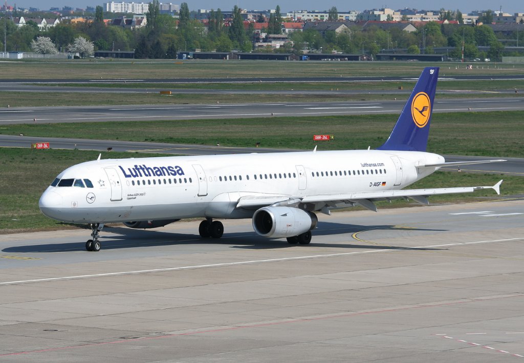 Lufthansa A 321-231 D-AISF  Lippstadt  bei der Ankunft in Berlin-Tegel am 21.04.2011