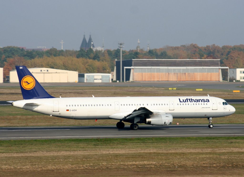 Lufthansa A 321-231 D-AISH beim Start in Berlin-Tegel am 01.11.2009