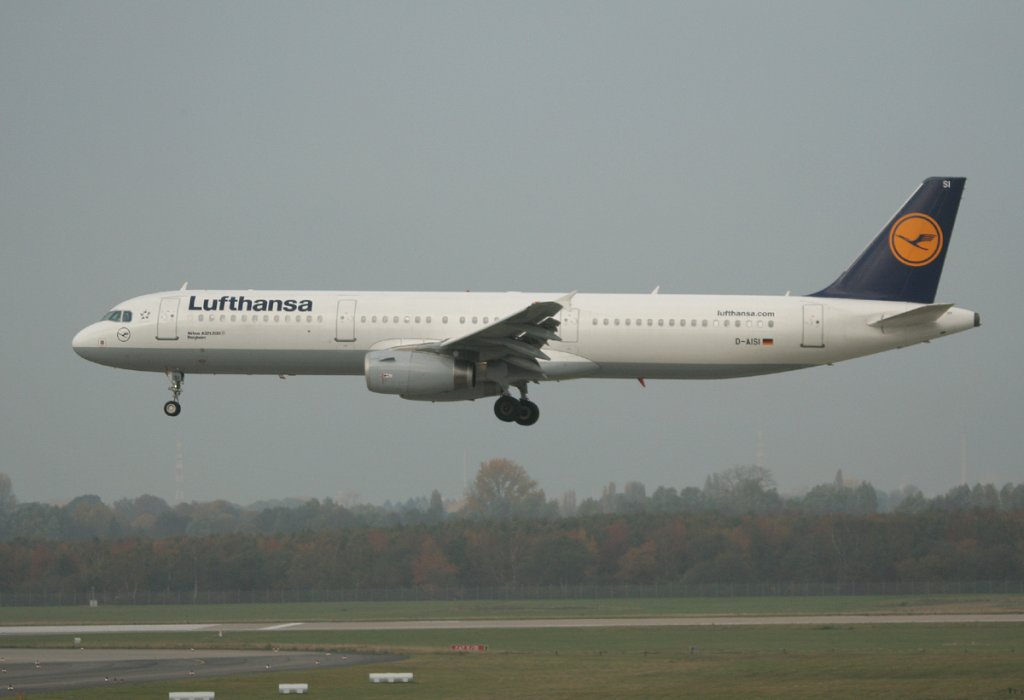 Lufthansa A 321-231 D-AISI  Bergheim  kurz vor der Landung in Dsseldorf am 31.10.2011