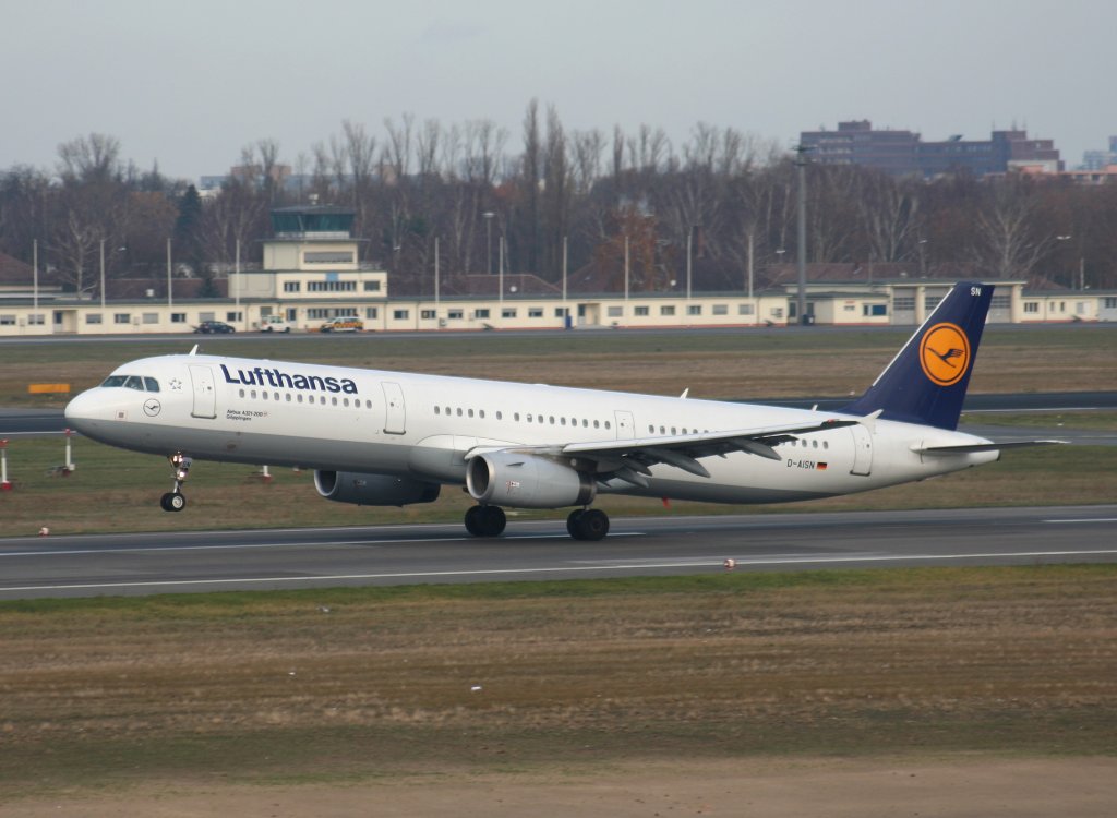 Lufthansa A 321-231 D-AISN   Gppingen   beim Start in Berlin-Tegel am 21.11.2009