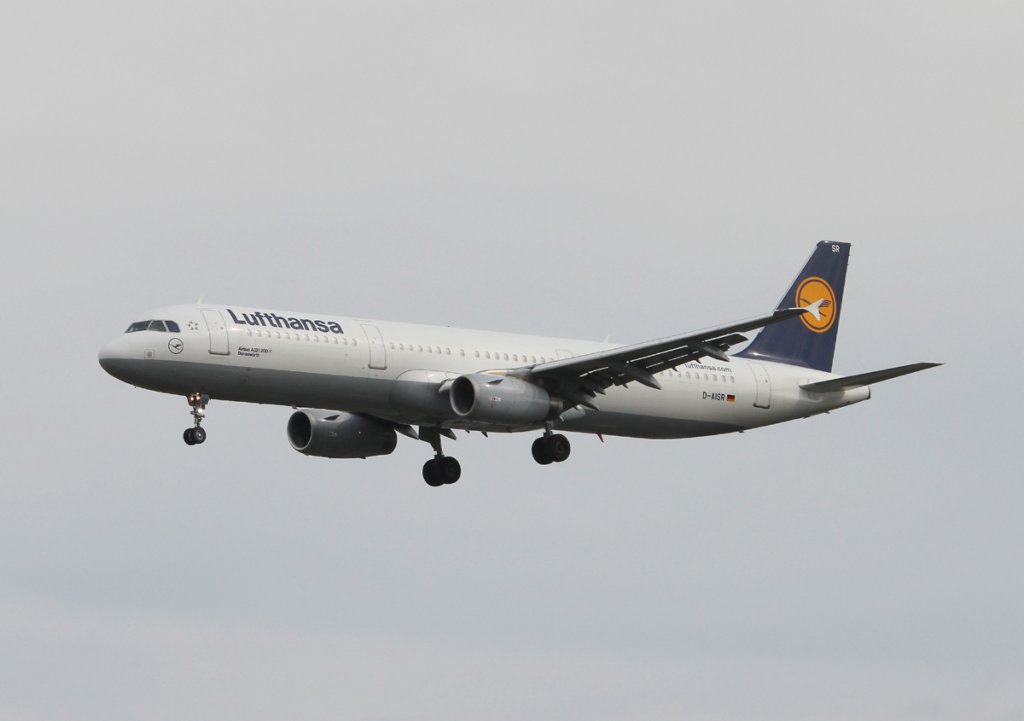 Lufthansa A 321-231 D-AISR  Donauwrth  bei der Landung in Frankfurt am Main am 16.08.2012