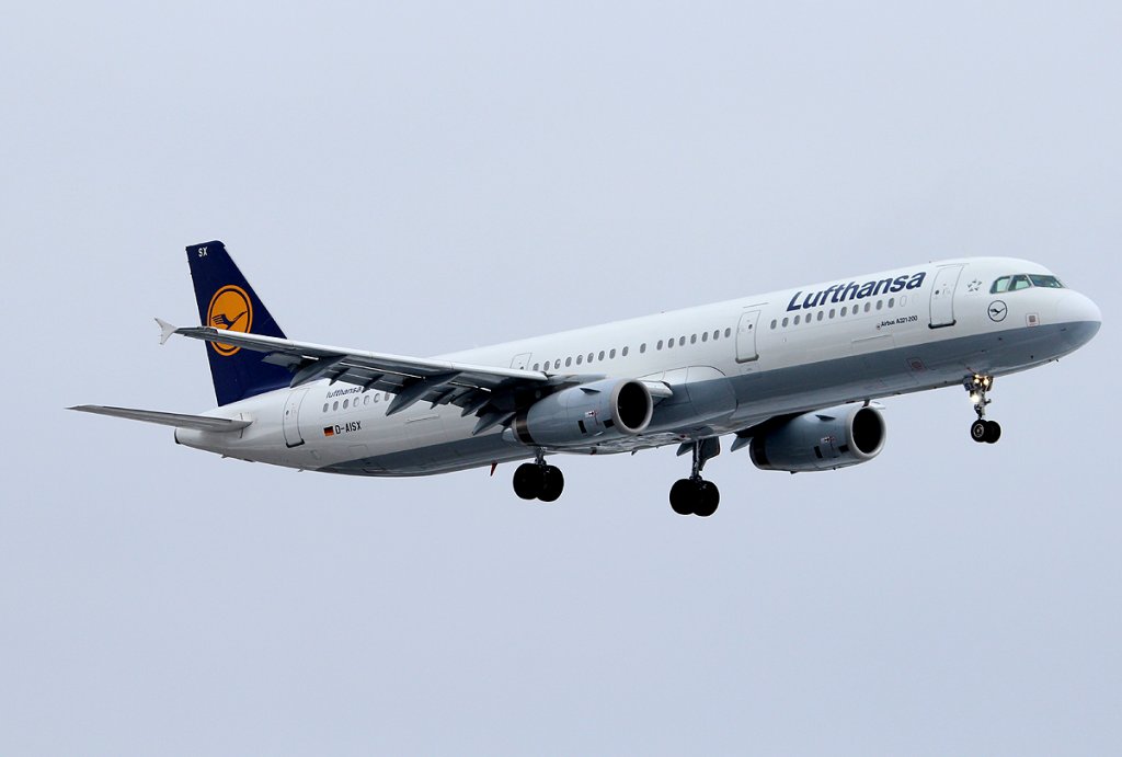 Lufthansa A 321-231 D-AISX bei der Landung in Berlin-Tegel am 01.04.2013