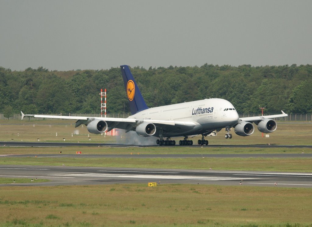 Lufthansa A 380-841 D-AIMI  Berlin , Berlin-Tegel, 22.05.2012