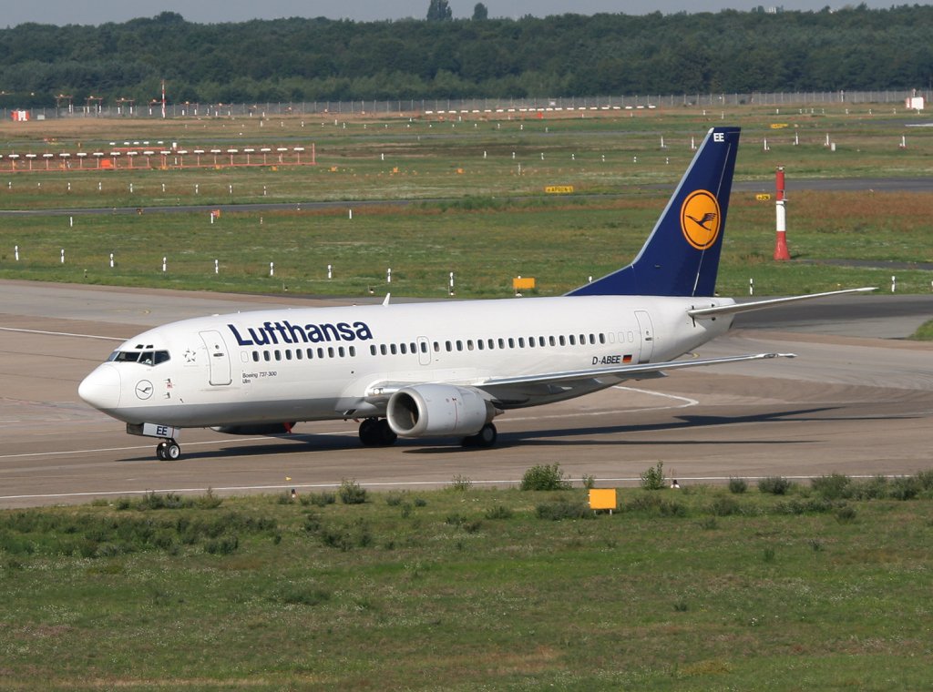 Lufthansa B 737-330 D-ABEE  Ulm  bei der Ankunft in Berlin-Tegel am 21.08.2010