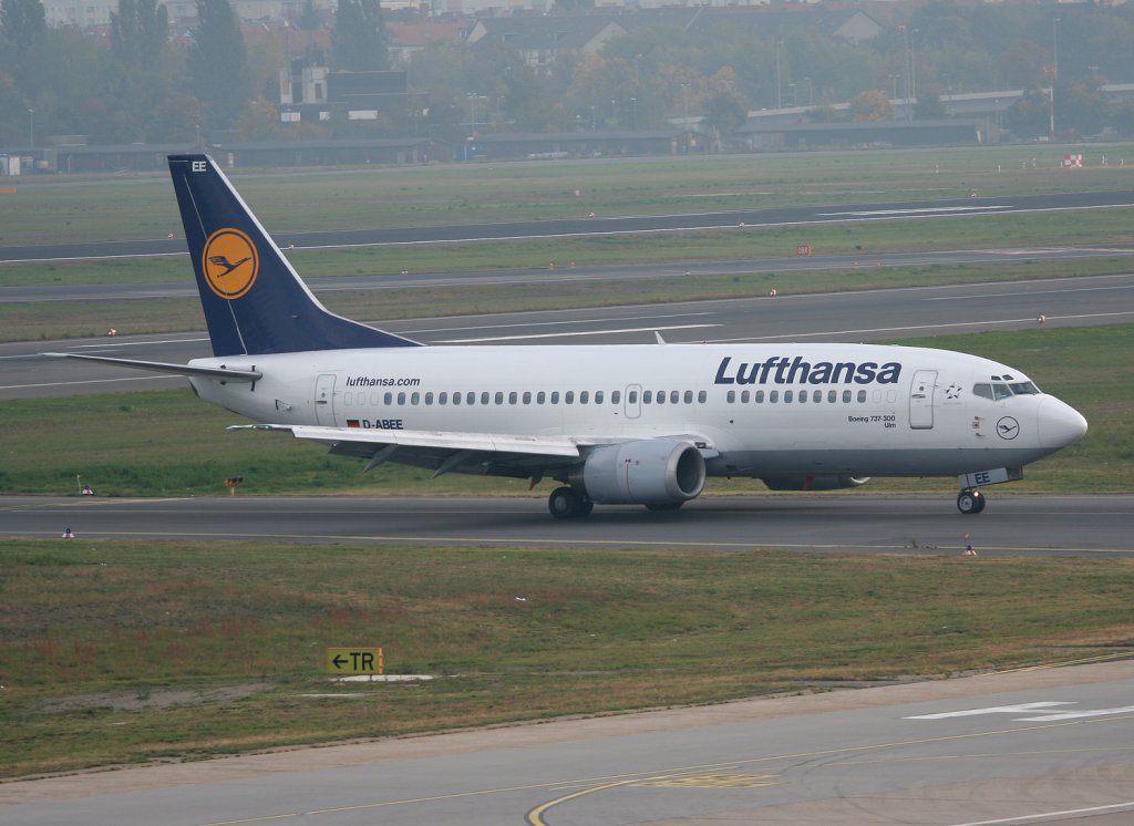 Lufthansa B 737-330 D-ABEE  Ulm  bei der Ankunft in Berlin-Tegel am 09.10.2010
