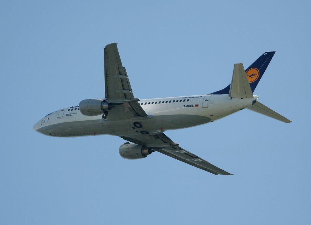 Lufthansa B 737-330 D-ABEL  Pforzheim  kurz nach dem Start in Berlin-Tegel am 26.08.2011