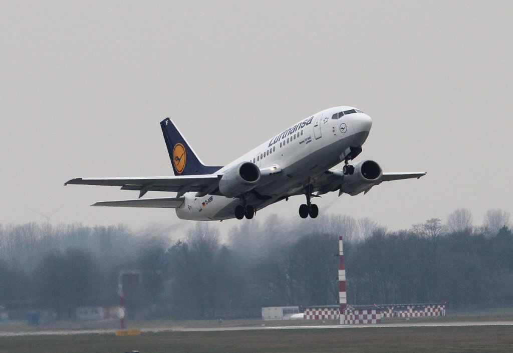 Lufthansa B 737-530 D-ABIF  Landau  beim Start in Dsseldorf am 11.03.2013