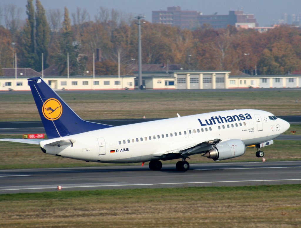Lufthansa B 737-530 D-ABJB   Rheine   beim Start in Berlin-Tegel am 01.11.2009
