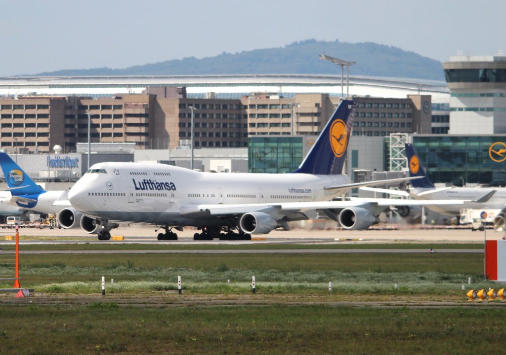 Lufthansa B 747-430 D-ABVP  Bremen  am 16.08.2012 auf dem Flughafen Frankfurt am Main
